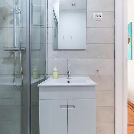 Portucale ! Olaias Design With Terrace Lägenhet